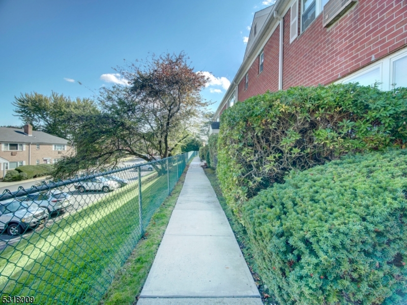 Mountain Club - Residential Lease