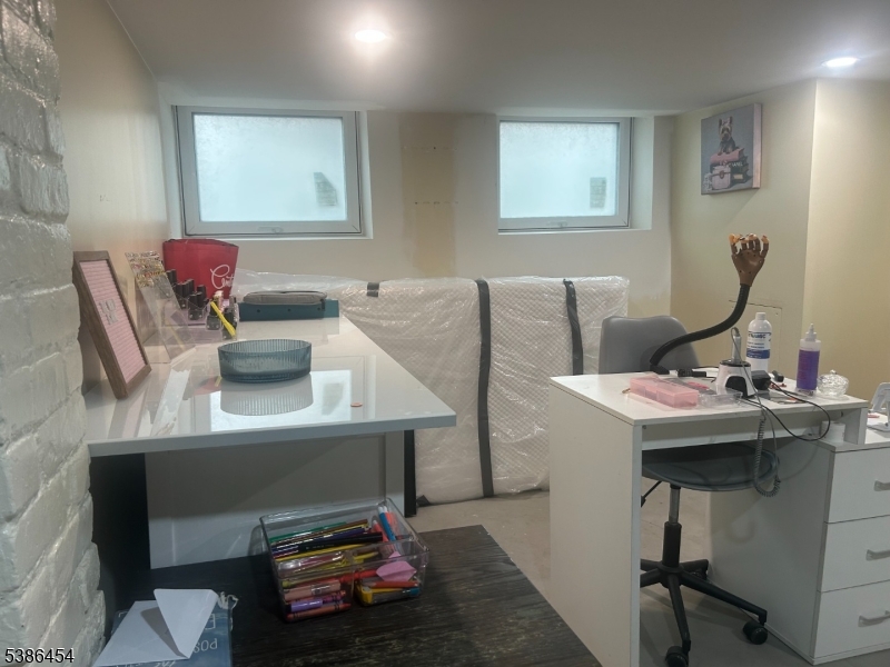 Silver Lake Station - Residential Income