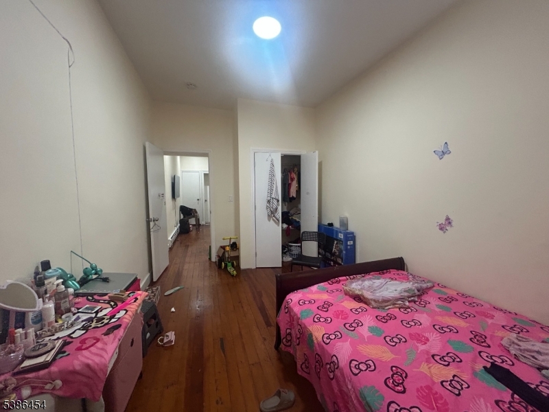 Silver Lake Station - Residential Income