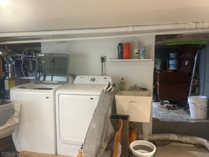 Silver Lake Station - Residential Income