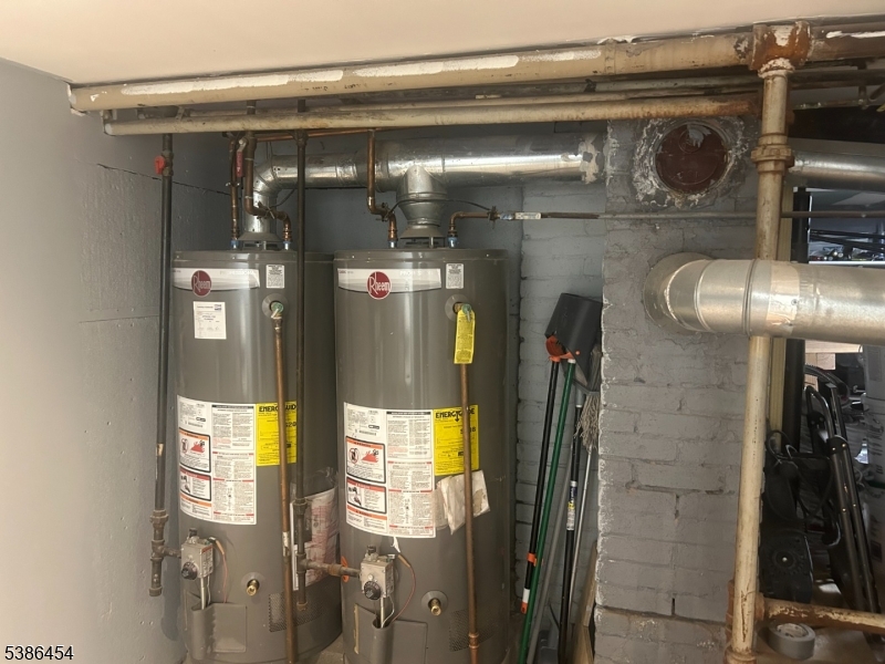 Silver Lake Station - Residential Income