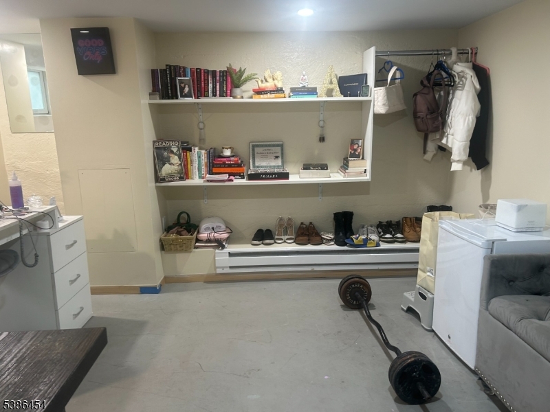 Silver Lake Station - Residential Income