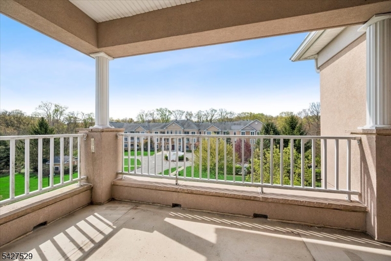 Fox Hills - Residential