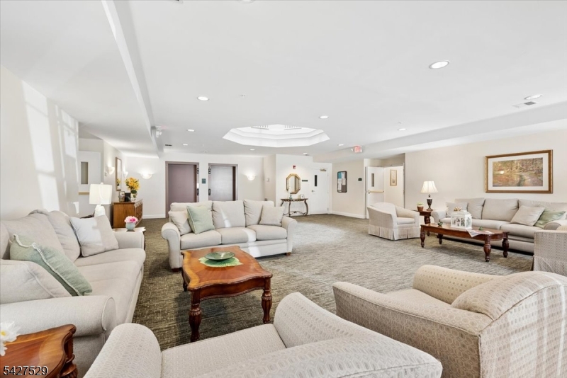 Fox Hills - Residential