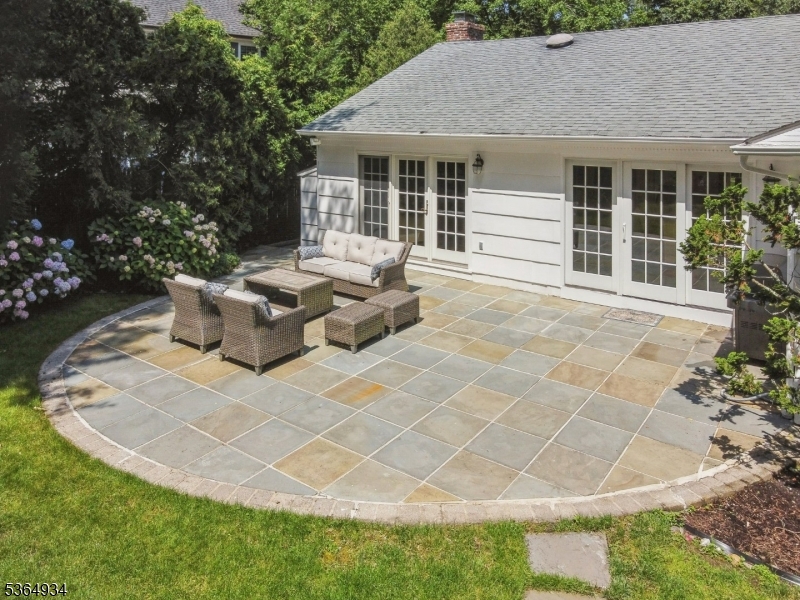 Short Hills , Deerfield - Residential