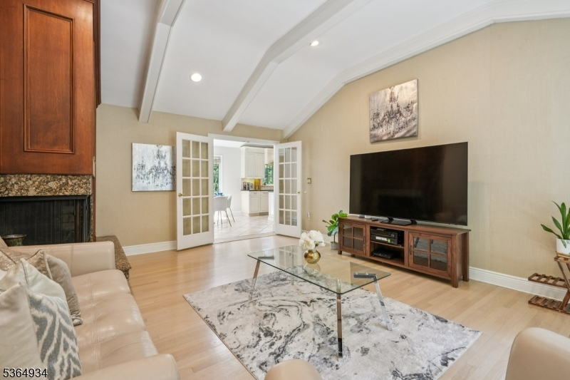 Short Hills , Deerfield - Residential