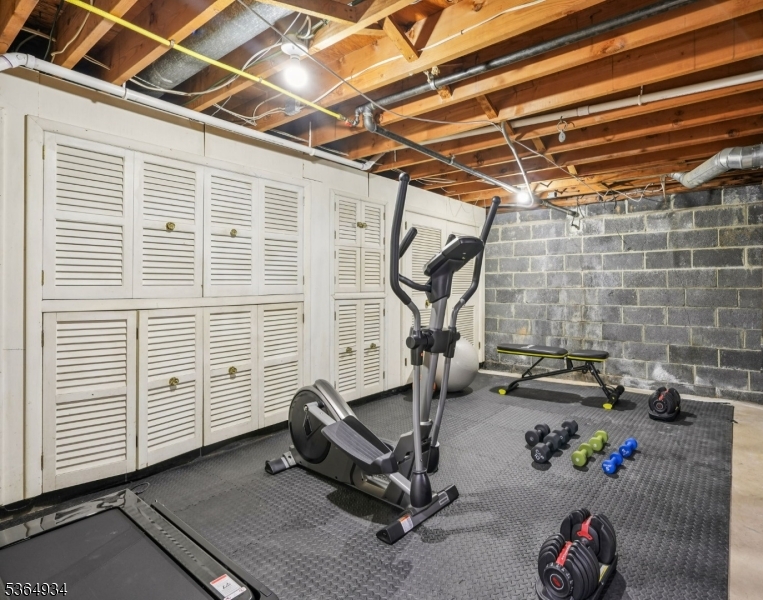 Short Hills , Deerfield - Residential