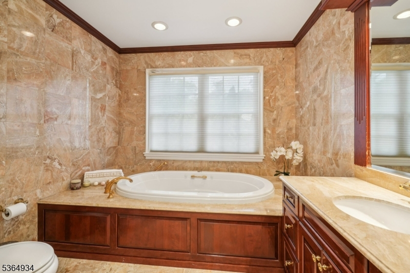 Short Hills , Deerfield - Residential