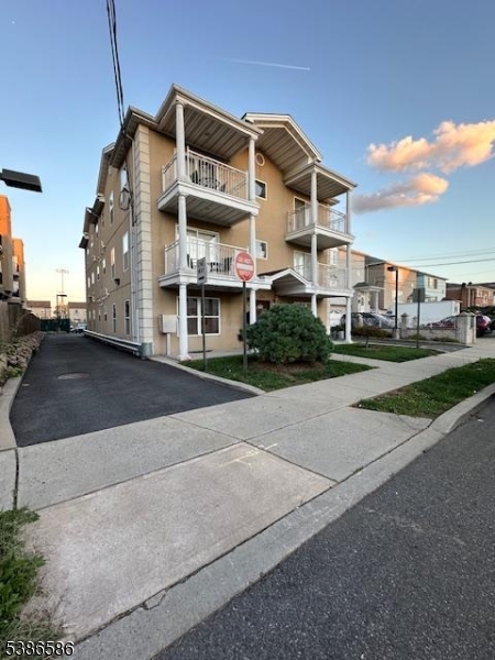 Route 1&9 - Residential