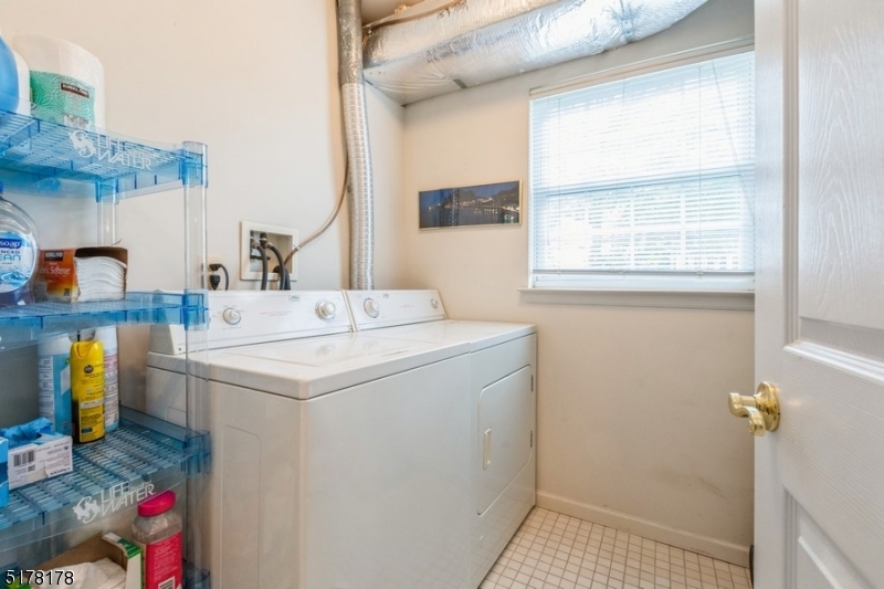 Lakeview Path - Residential