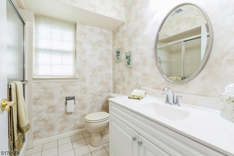 Lakeview Path - Residential