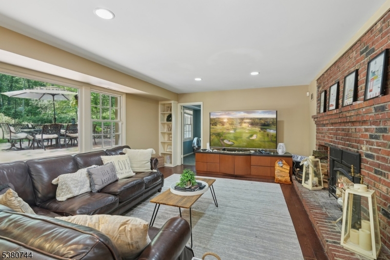 Oak Knoll - Residential