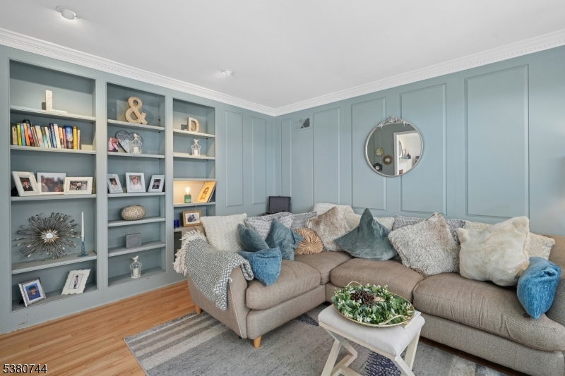 Oak Knoll - Residential