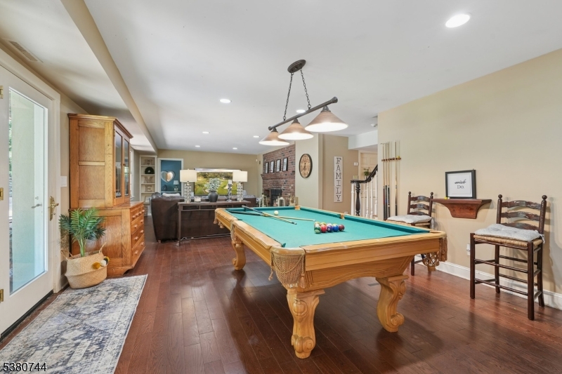 Oak Knoll - Residential