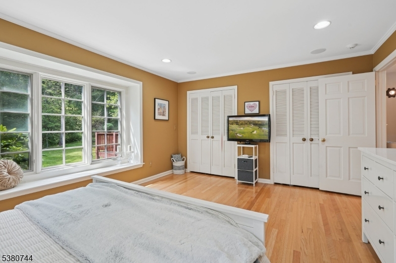 Oak Knoll - Residential