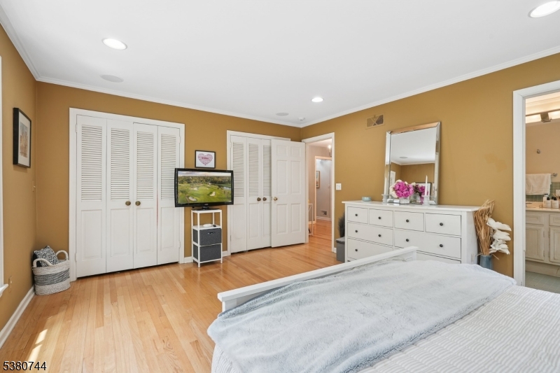 Oak Knoll - Residential