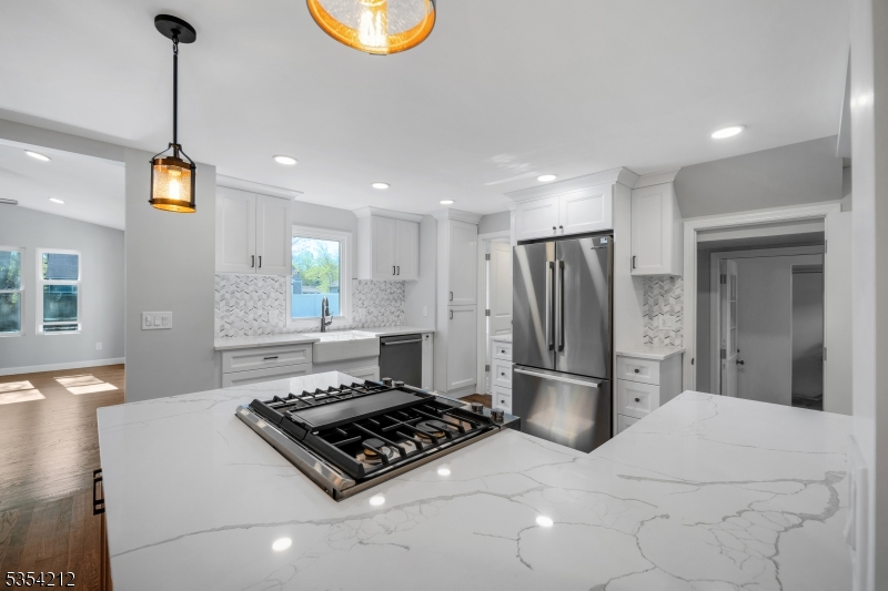 137 Littleton Rd