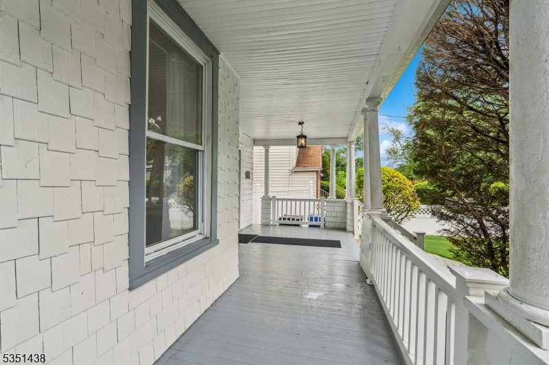 Englewood City, New Jersey 07631, United States, 5 Bedrooms Bedrooms, ,3 BathroomsBathrooms,Residential,Pending,154188