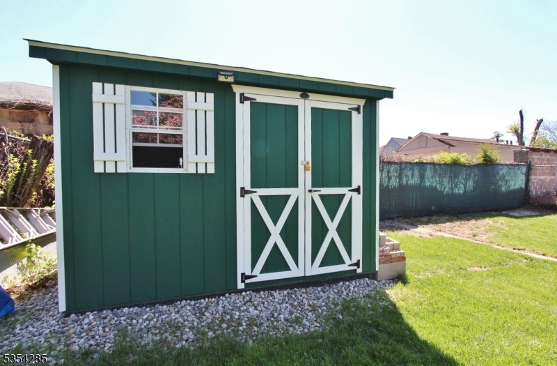 Plainfield City, New Jersey 07060, United States, 2 Bedrooms Bedrooms, ,2 BathroomsBathrooms,Residential,Active,120350