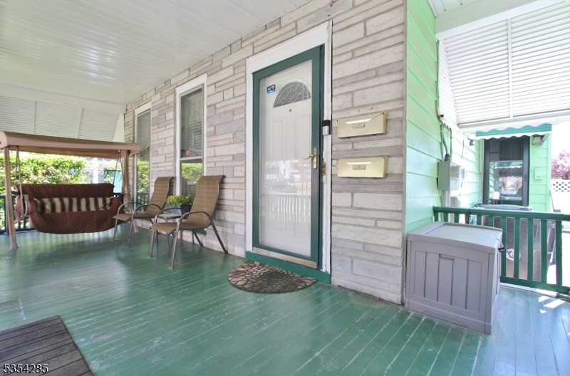 Plainfield City, New Jersey 07060, United States, 2 Bedrooms Bedrooms, ,2 BathroomsBathrooms,Residential,Active,120350