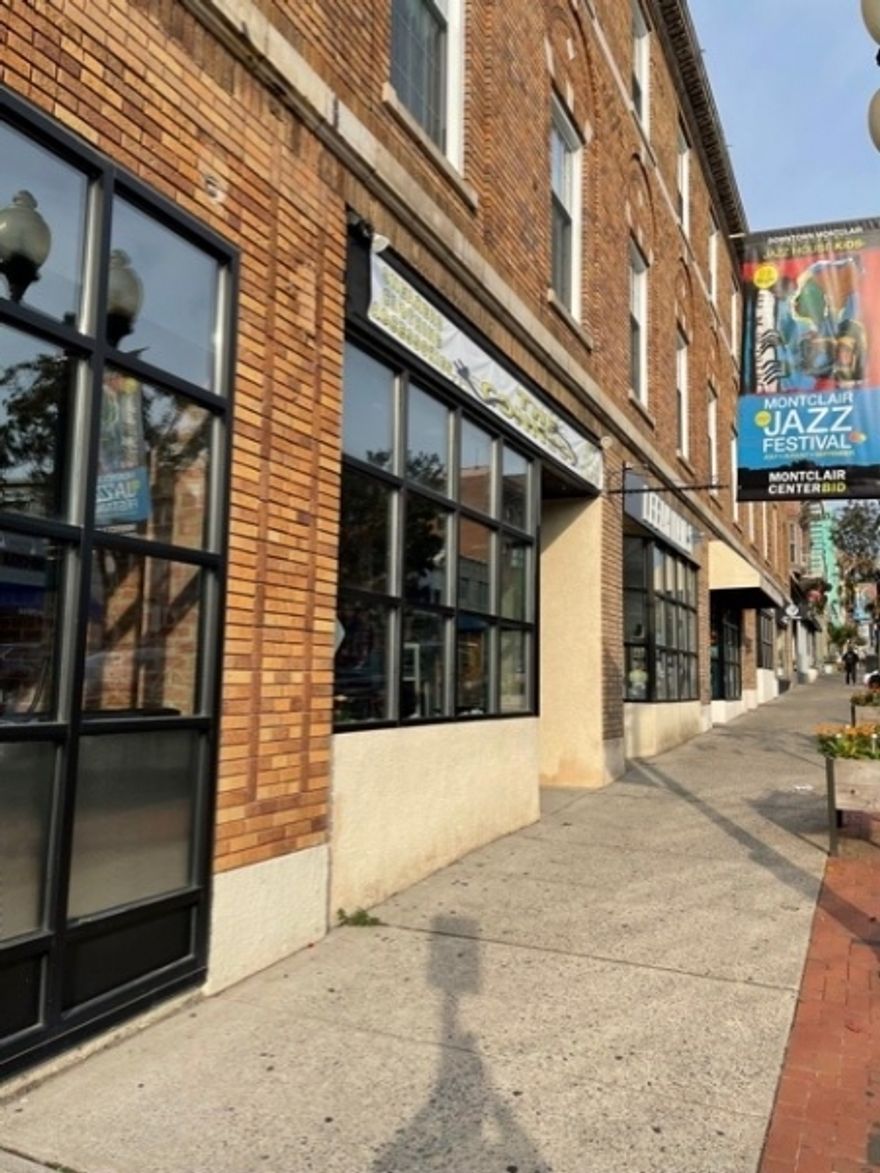 Large open suite with flexible floor plan and lots of light on 2nd floor of historic Wellmont building in great location. Original hardwood floors. Currently used as art studio. Building has elevator, CAC, common restrooms. Close to NYC transportation, new Seymour Street courtyard and arts space, parking garages, and everything thriving downtown Montclair has to offer. Tenant pays electric and HVAC maintenance fee.