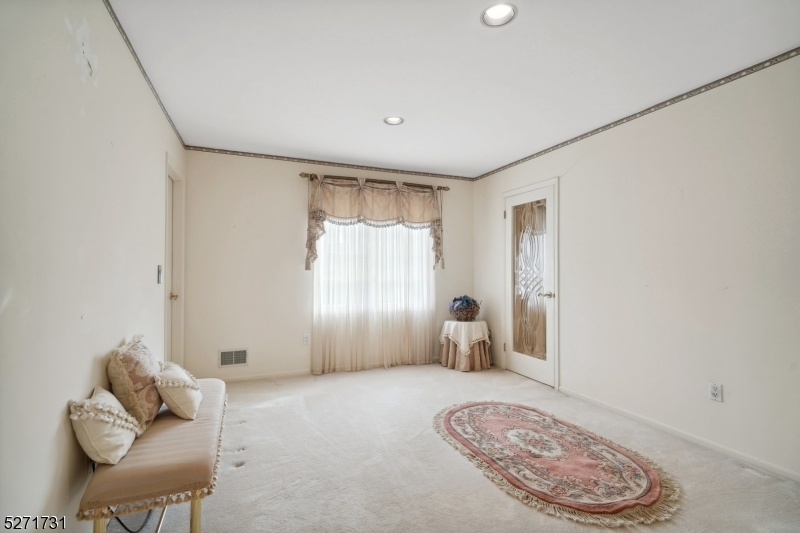 Riker Hill - Residential