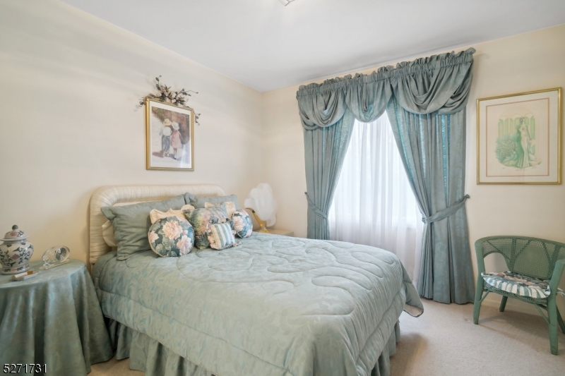 Riker Hill - Residential