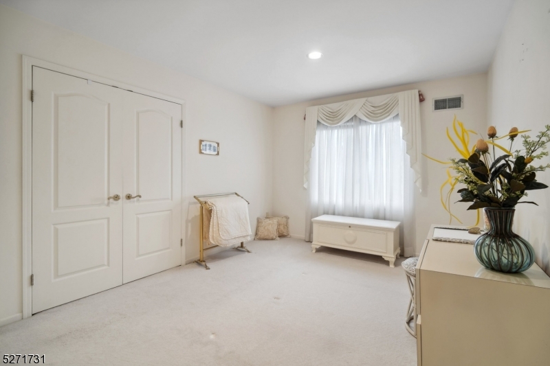 Riker Hill - Residential