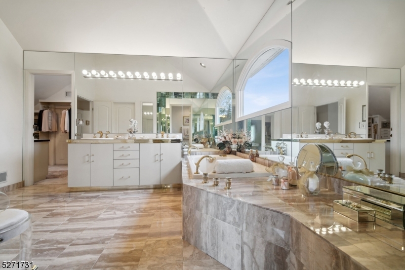 Riker Hill - Residential