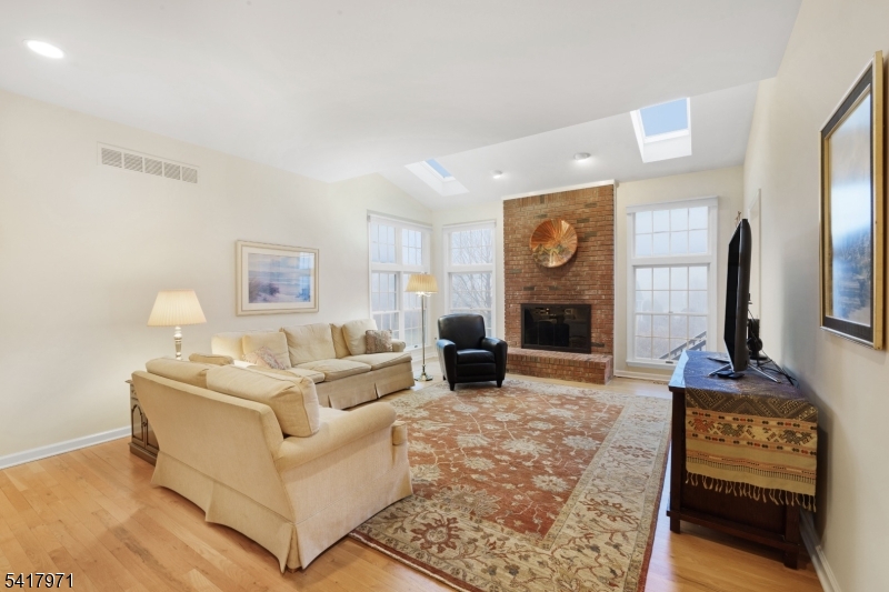 MountainView/Pitney Farn - Residential