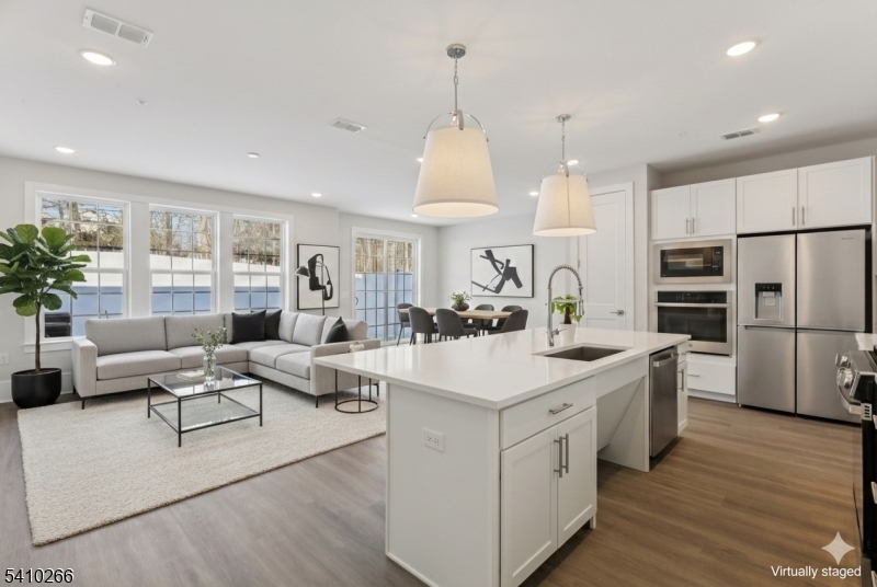 THE HILLS AT WARREN - Residential Lease