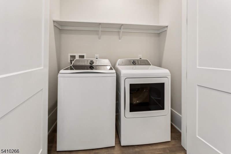 THE HILLS AT WARREN - Residential Lease