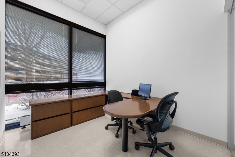 Glenpointe - Commercial Lease