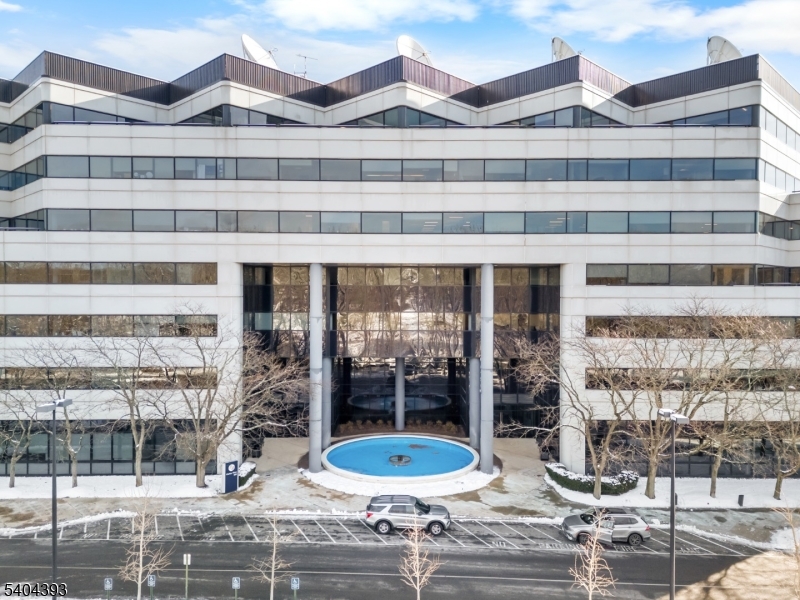 Glenpointe - Commercial Lease