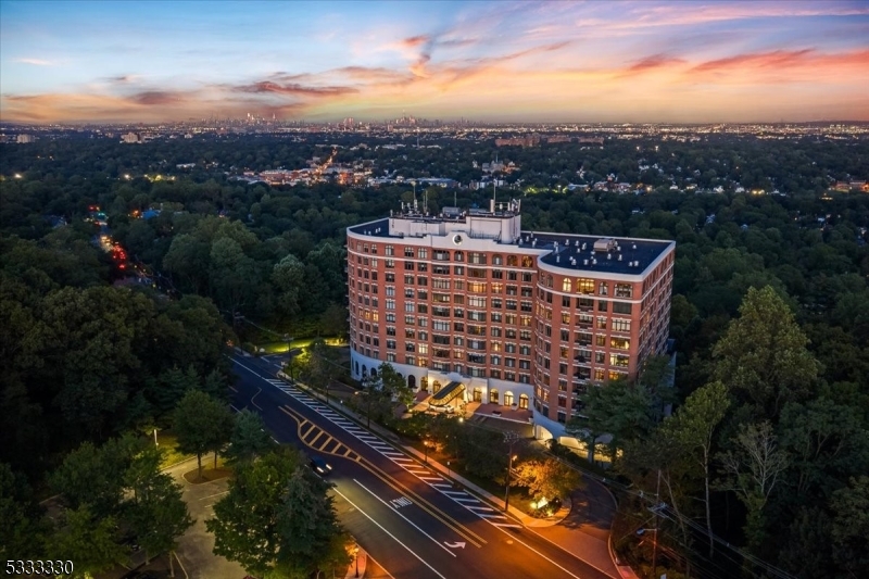 The Top Condo - Residential