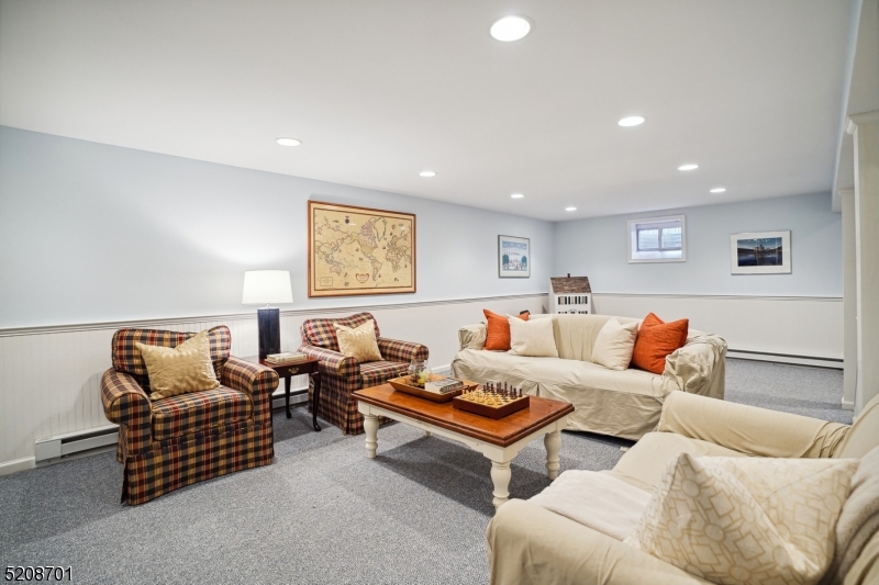 OLD SHORT HILLS / GLENWOOD - Residential