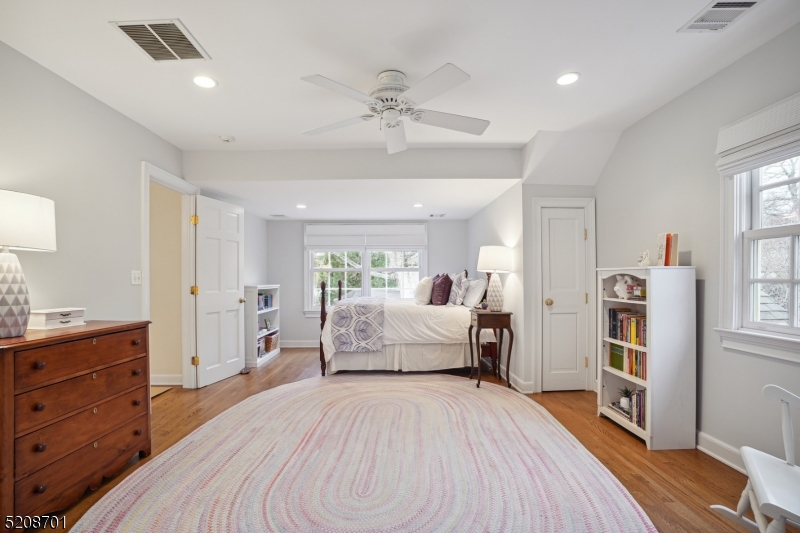 OLD SHORT HILLS / GLENWOOD - Residential