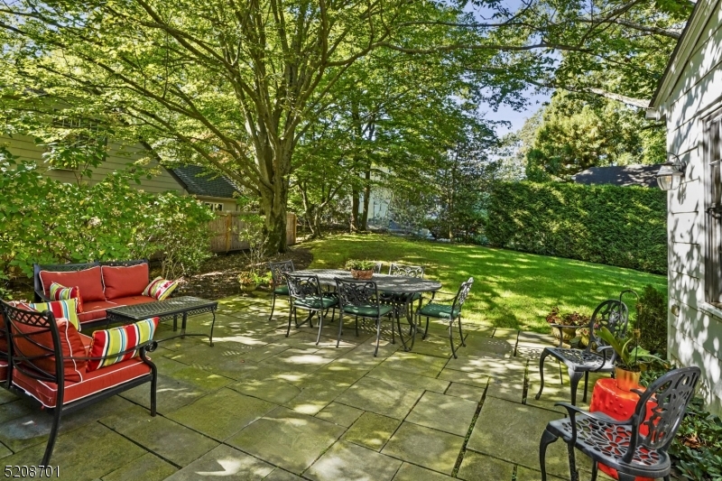 OLD SHORT HILLS / GLENWOOD - Residential