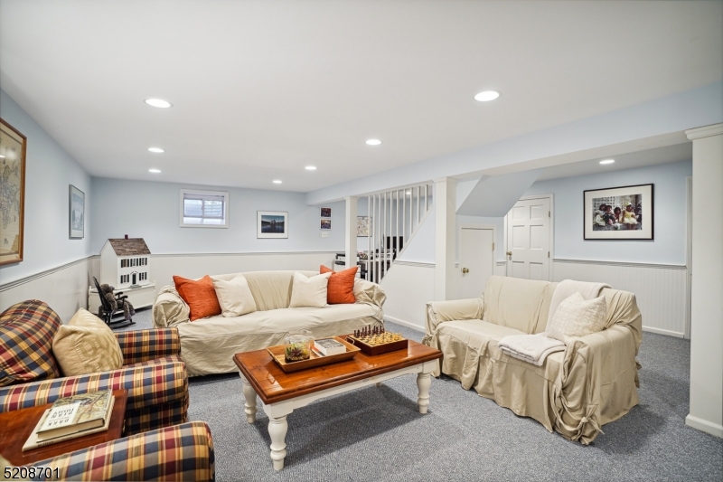 OLD SHORT HILLS / GLENWOOD - Residential