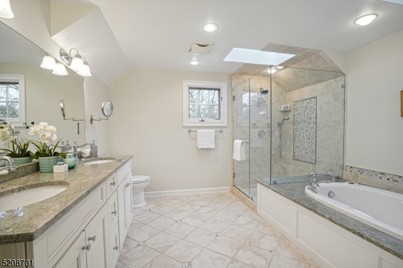 OLD SHORT HILLS / GLENWOOD - Residential