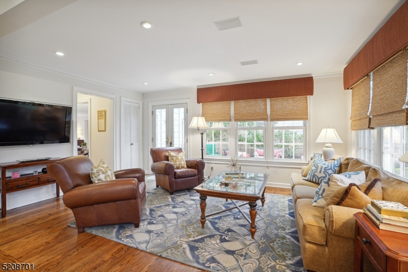 OLD SHORT HILLS / GLENWOOD - Residential