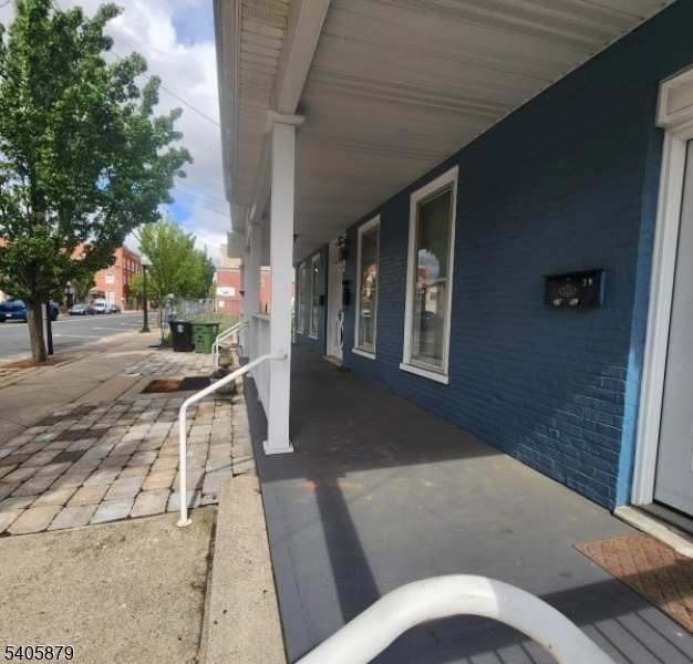 Down Town - Residential Income