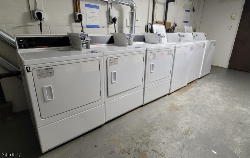 Mountainview Manor - Residential