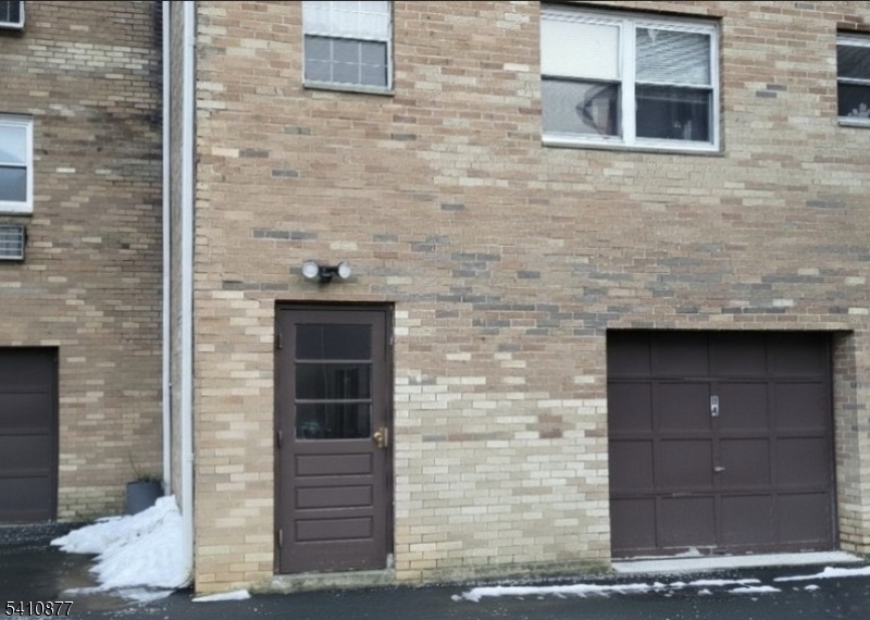 Mountainview Manor - Residential