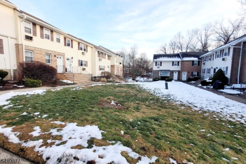 Mountainview Manor - Residential