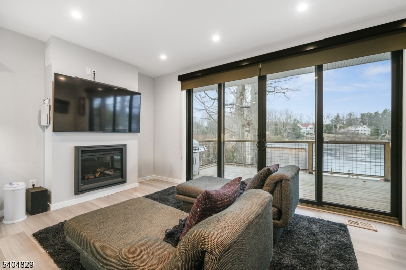 Upper Greenwood Lake - Residential