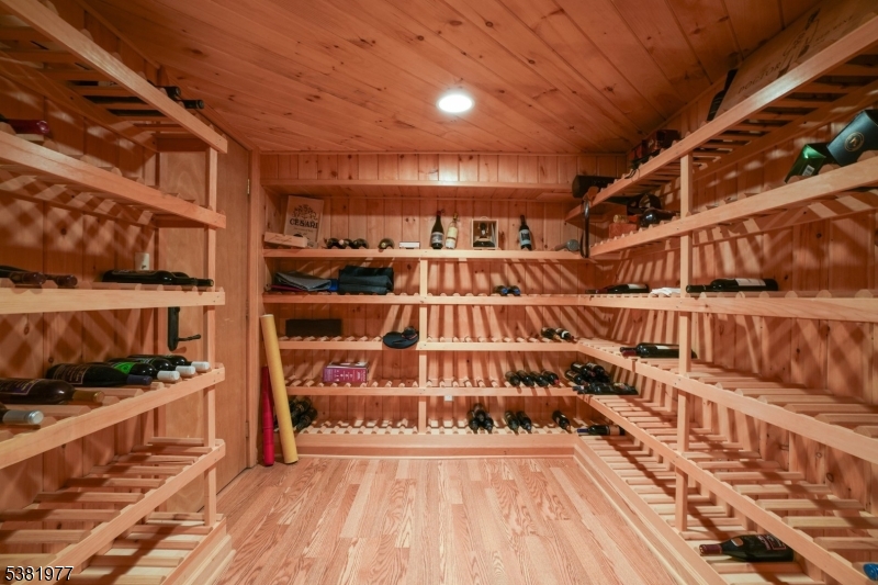 SUMMIT - Residential