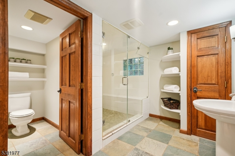 SUMMIT - Residential