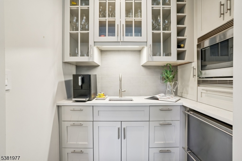 SUMMIT - Residential