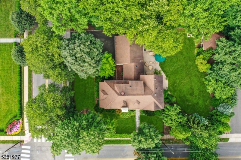 SUMMIT - Residential